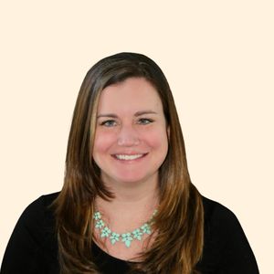 Meghan Miklusak, Therapist