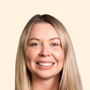 Cassidy Evanich, Therapist