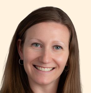 Laura Siarkowski, Therapist