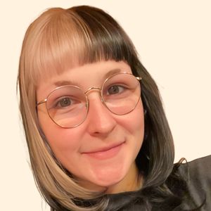 Haley Dobrzynski, Therapist