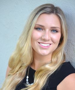 Sydney Taylor, Therapist