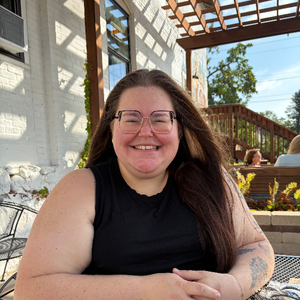 Bobbie Jo Whalen, Therapist
