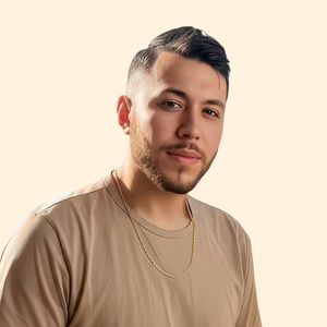 Brandon Sandate Rodriguez, Therapist