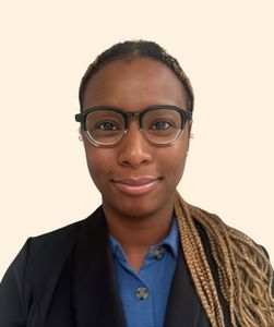 Renescia Chisolm, Therapist