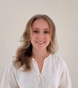 Gabby Johnson, Therapist