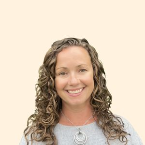 Nicole Roy, Therapist