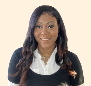 Tahjae Handy, Therapist