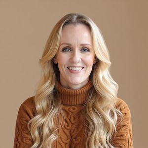 Kelli Nielsen, Therapist
