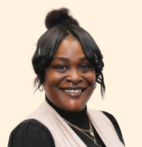 Shantele Weaver, Therapist