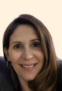 Lauren Cogan, Therapist