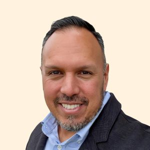Oscar Donoso, Psychologist