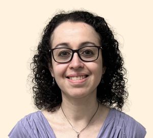 Adriana Hyams, Psychologist