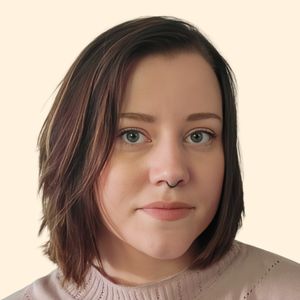 Kelsea Gussler, Therapist
