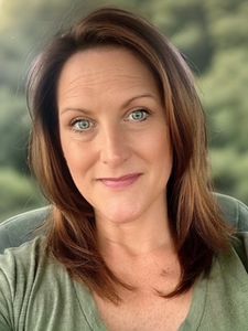 Shelly Bialo, Therapist