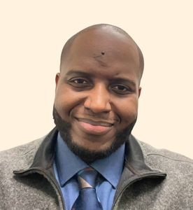 Dharele Lewis, Therapist
