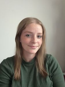 Caitlin Klare, Therapist