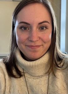 Justine Charbonneau, Therapist