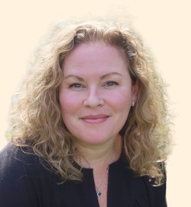 Amy Donoghue, Therapist