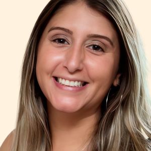 Jessica Echeverry, Therapist