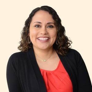 Crystal Montoya, Therapist