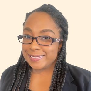 Natasha Washington, Therapist