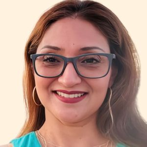 Cynthia Sanchez, Therapist