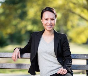 Zi Wang, Therapist