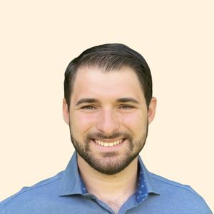 Nestor Castellon, Therapist