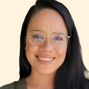 Nancy Alvarenga, Therapist
