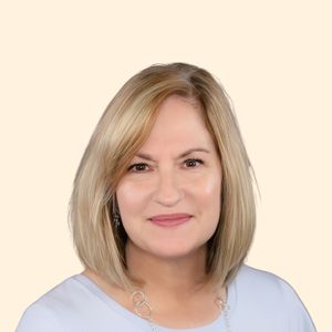 Kimberly House, Therapist