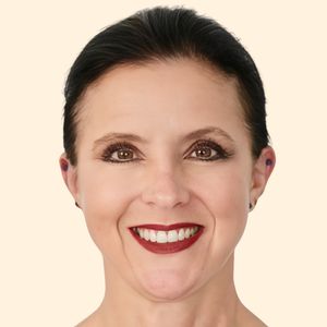Laura Venditti, Therapist