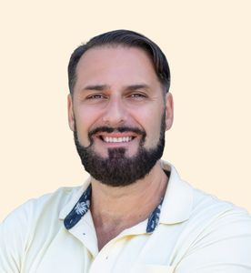 Milan Mitrovic, Therapist