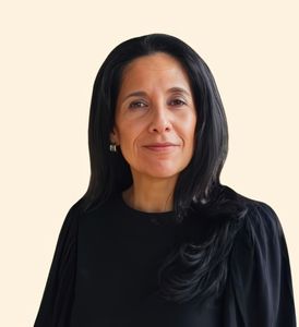 Lorena Mendoza-Gibson, Therapist