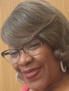 Devenia Clayter, Therapist