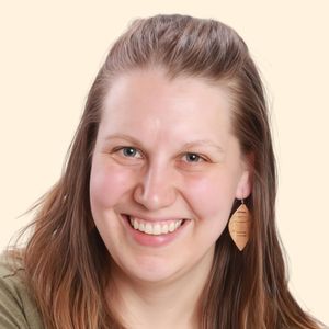 Bethany Williamson, Therapist