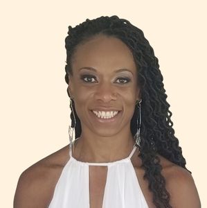 Stephanie McGee, Therapist