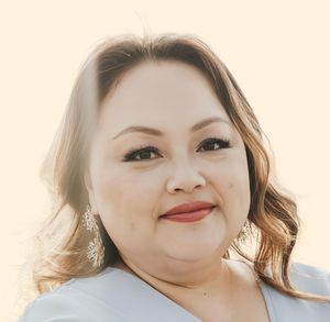 Pahoua Xiong, Therapist