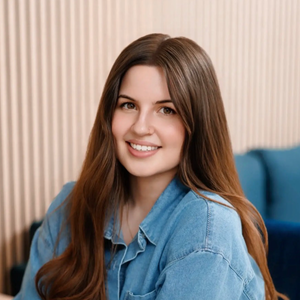 Carrie De Los Reyes, Therapy Clinician