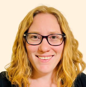 Carol Squires, Therapist