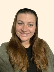 Jennah Brooks, Therapist