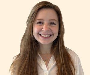 Sarah Lee, Therapist