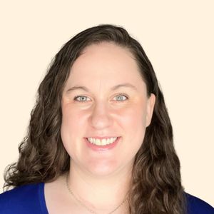 Maggie O'Neill, Therapist