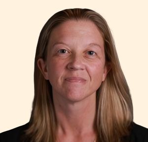 Kristin Maloney, Therapist