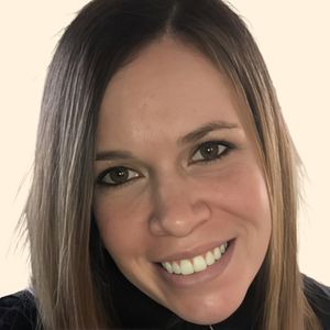 Kristen Schmauder, Therapist