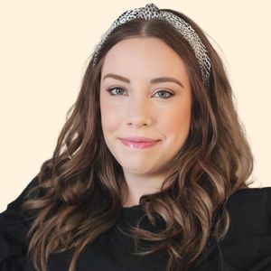 Amanda Maluchnik, Therapist