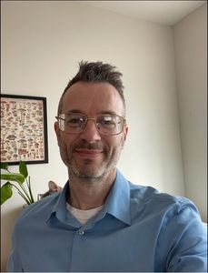 Adrian Wulff, Therapist