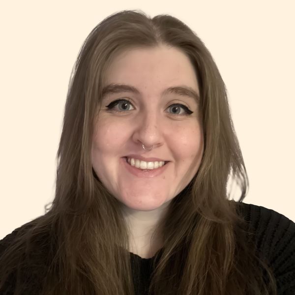 Stephanie De Lellis, Therapist