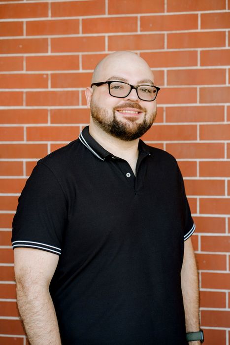 Daniel Dynes, Therapist