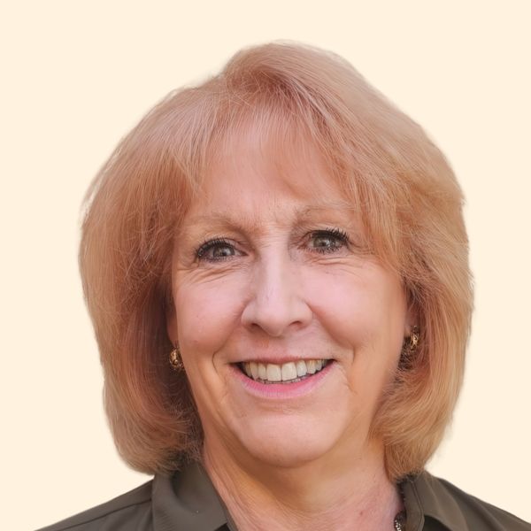 Cindy Flores, Therapist
