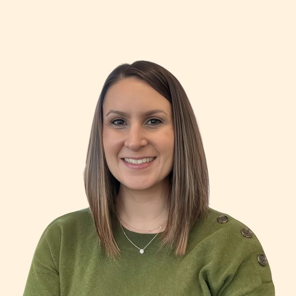 Lindsey Landry, Therapist